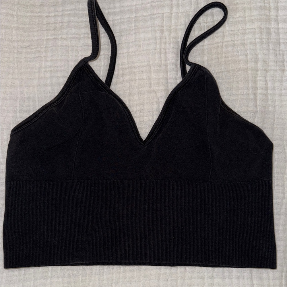 ALO Yoga Black sports bra